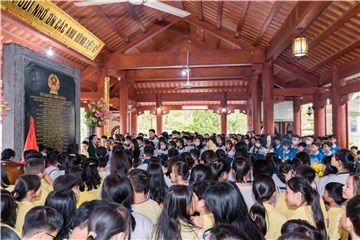 Hơn 450 em học sinh trường THCS Nghi Phú - Tp Vinh tham gia Chương trình “Giáo dục kỹ năng sống - Trải nghiệm cho học sinh"
